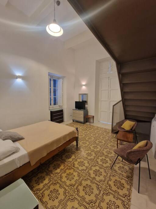 No 60, 2Nd Floor, Centrally Located, Fully Equipped Studio Apt フロリアーナ エクステリア 写真