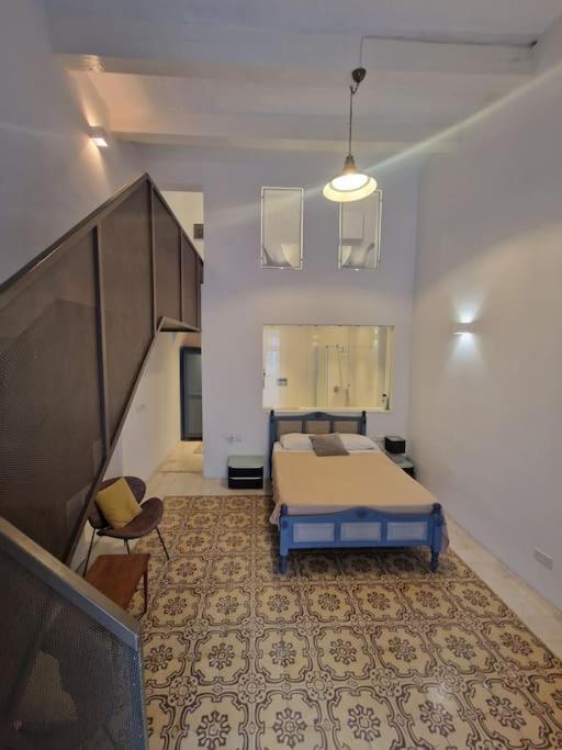 No 60, 2Nd Floor, Centrally Located, Fully Equipped Studio Apt フロリアーナ エクステリア 写真