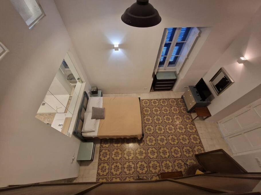 No 60, 2Nd Floor, Centrally Located, Fully Equipped Studio Apt フロリアーナ エクステリア 写真